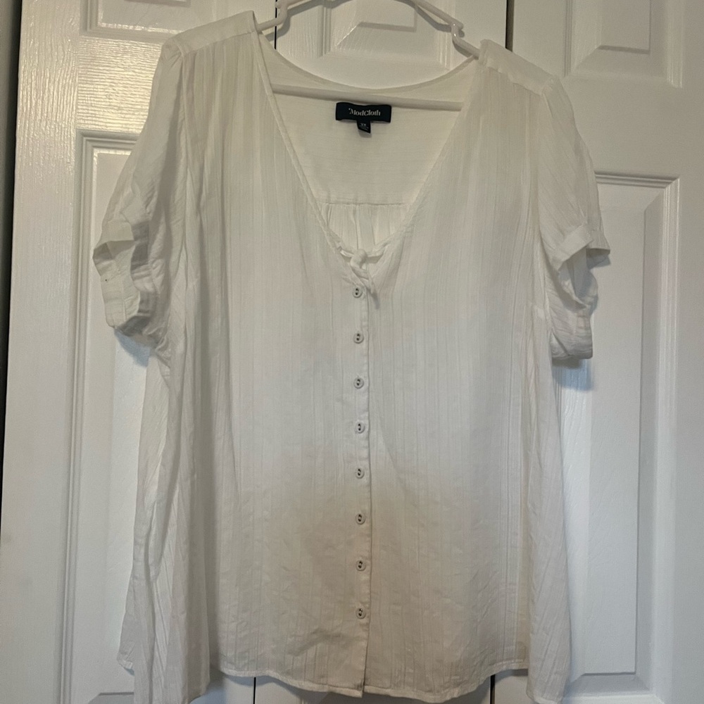 ModCloth 3X white top